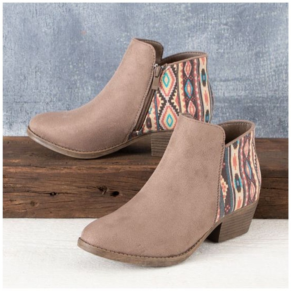 Corkys Prevail Women's 9 Aztec Print Ankle Boots Taupe‎ Southwestern New Booties